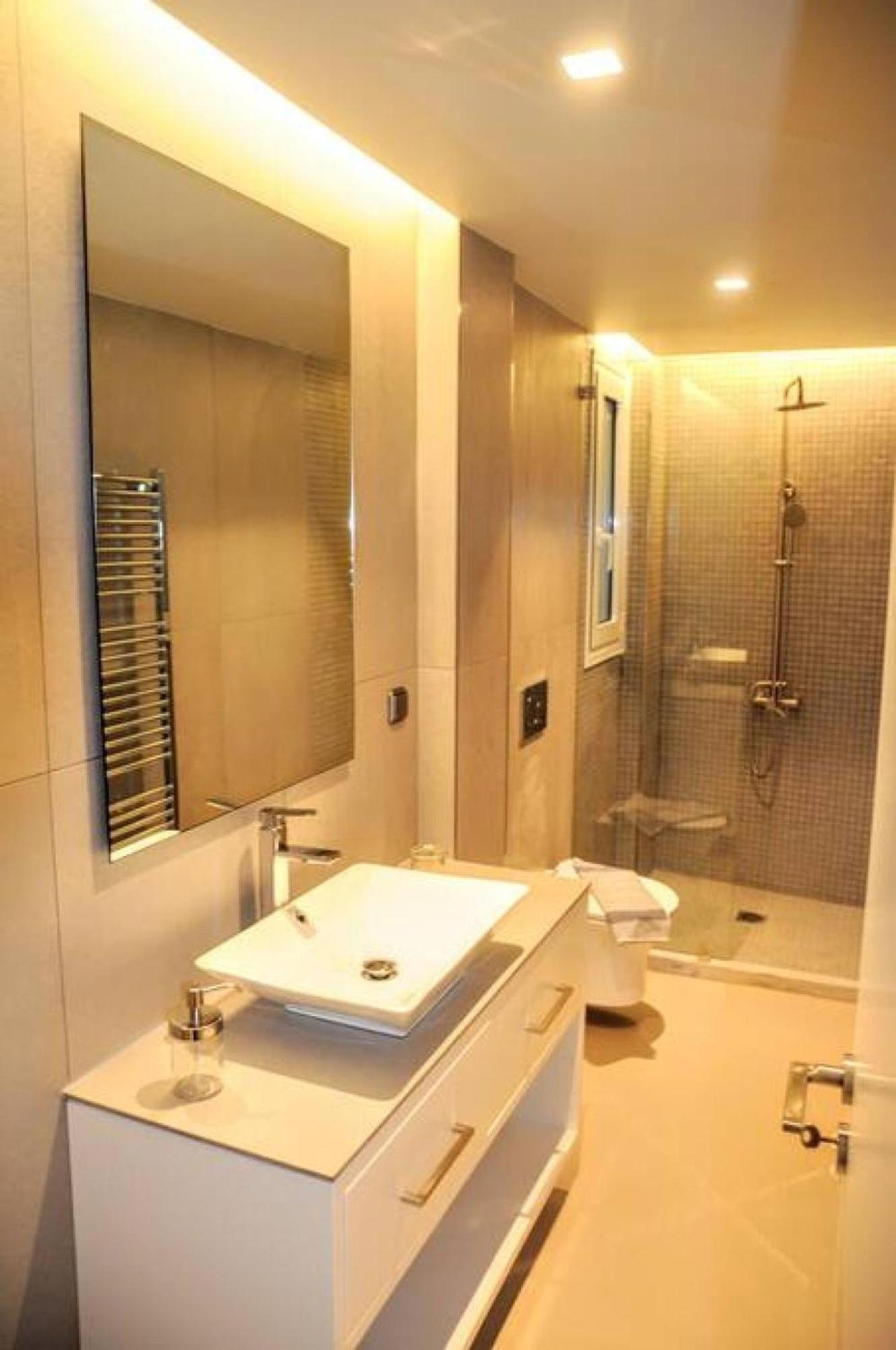 Luxurious Apartment In Acropolis Aten Exteriör bild