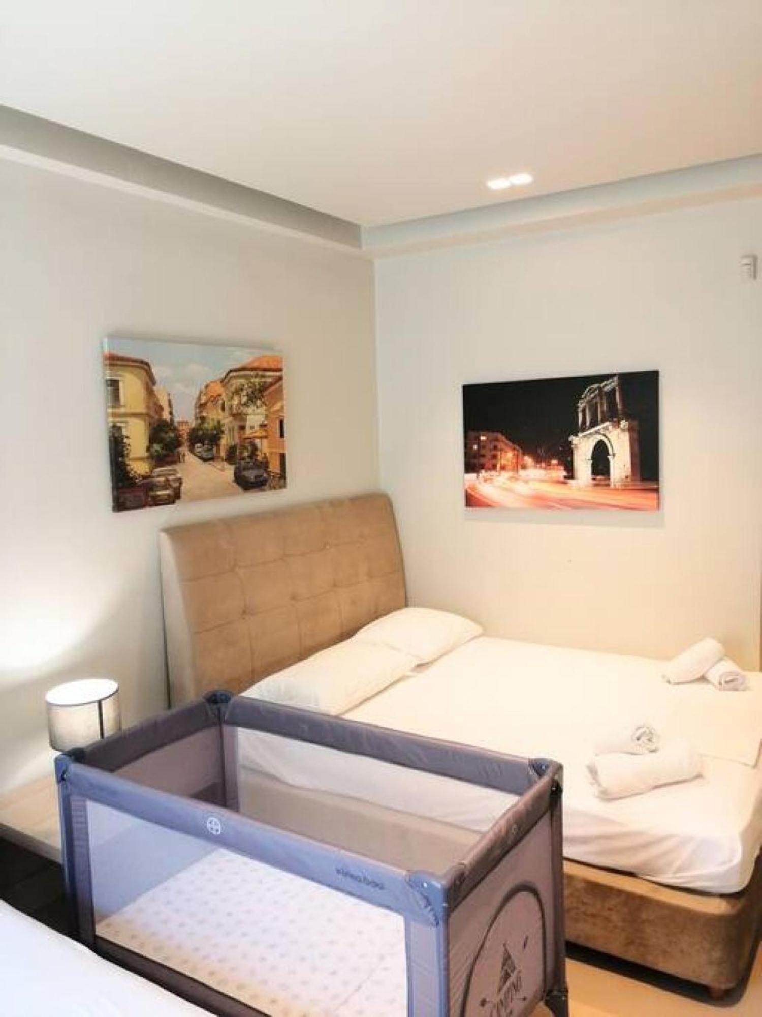 Luxurious Apartment In Acropolis Aten Exteriör bild
